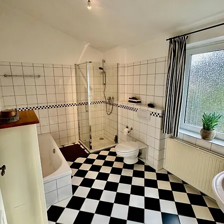 K4 Mit Gartenblick Lägenhet Jever