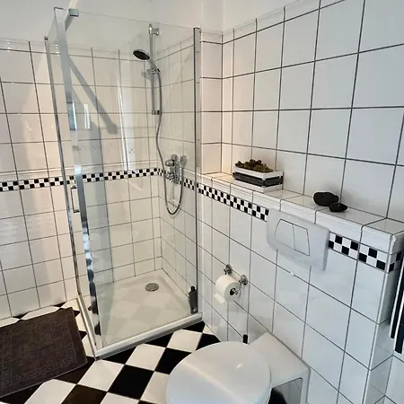 K4 Mit Gartenblick Apartamento Jever